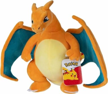 Pluchen Charizard-speelgoed met Pokémon-label.