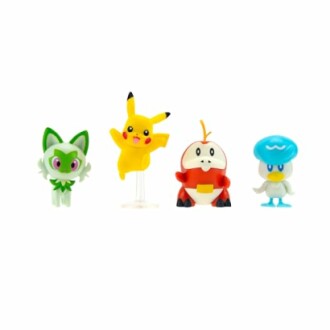 Vier Pokémon-figuren naast elkaar