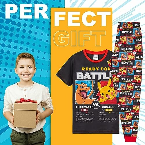 Jongen met cadeau en Pokémon pyjama