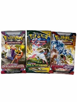 Drie verpakkingen van Pokémon verzamelkaartspel.