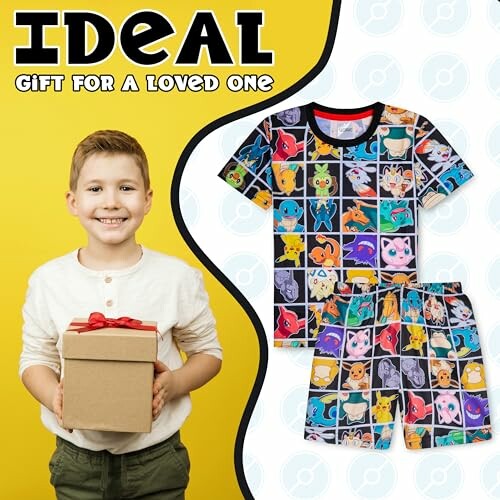 Jongen met cadeau en Pokémon-pyjama set
